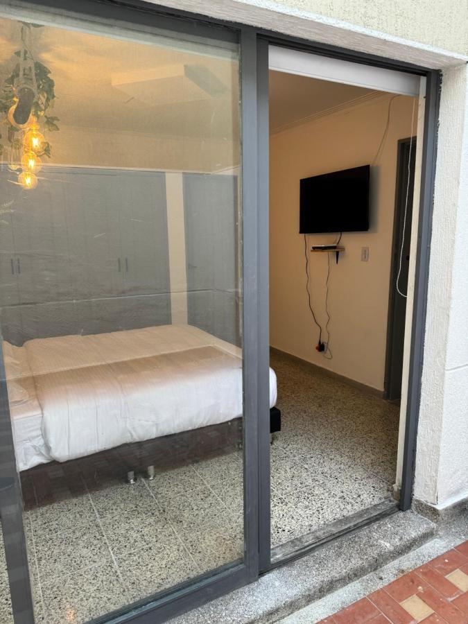 Rustik House Hotel Medellin Bagian luar foto