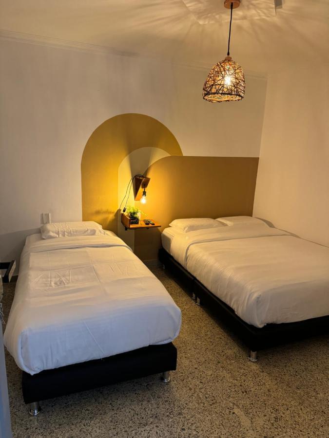Rustik House Hotel Medellin Bagian luar foto