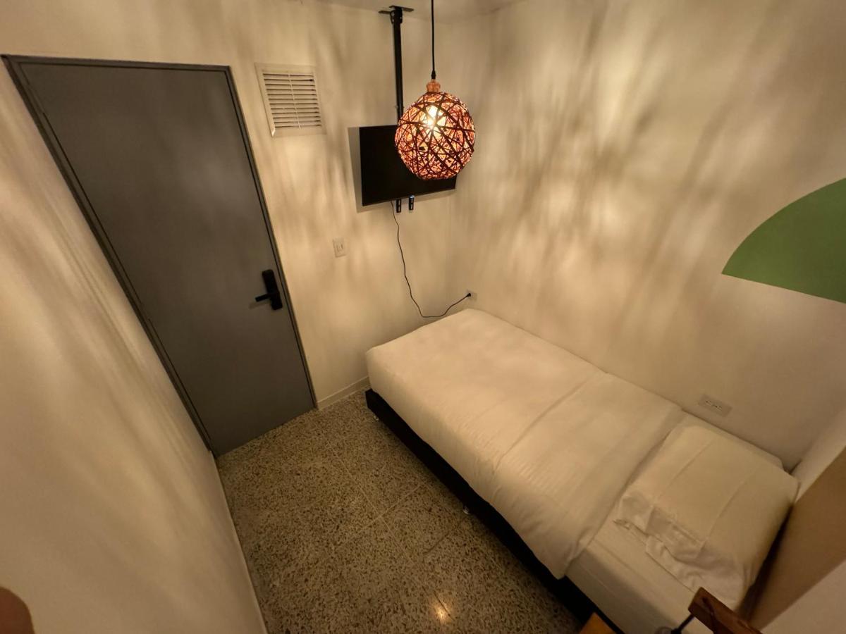 Rustik House Hotel Medellin Bagian luar foto