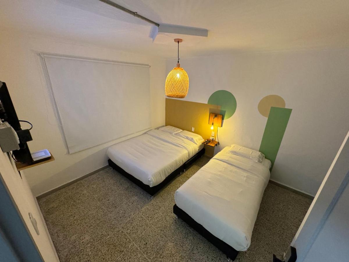 Rustik House Hotel Medellin Bagian luar foto