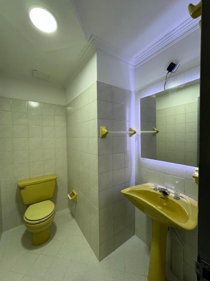 Rustik House Hotel Medellin Bagian luar foto